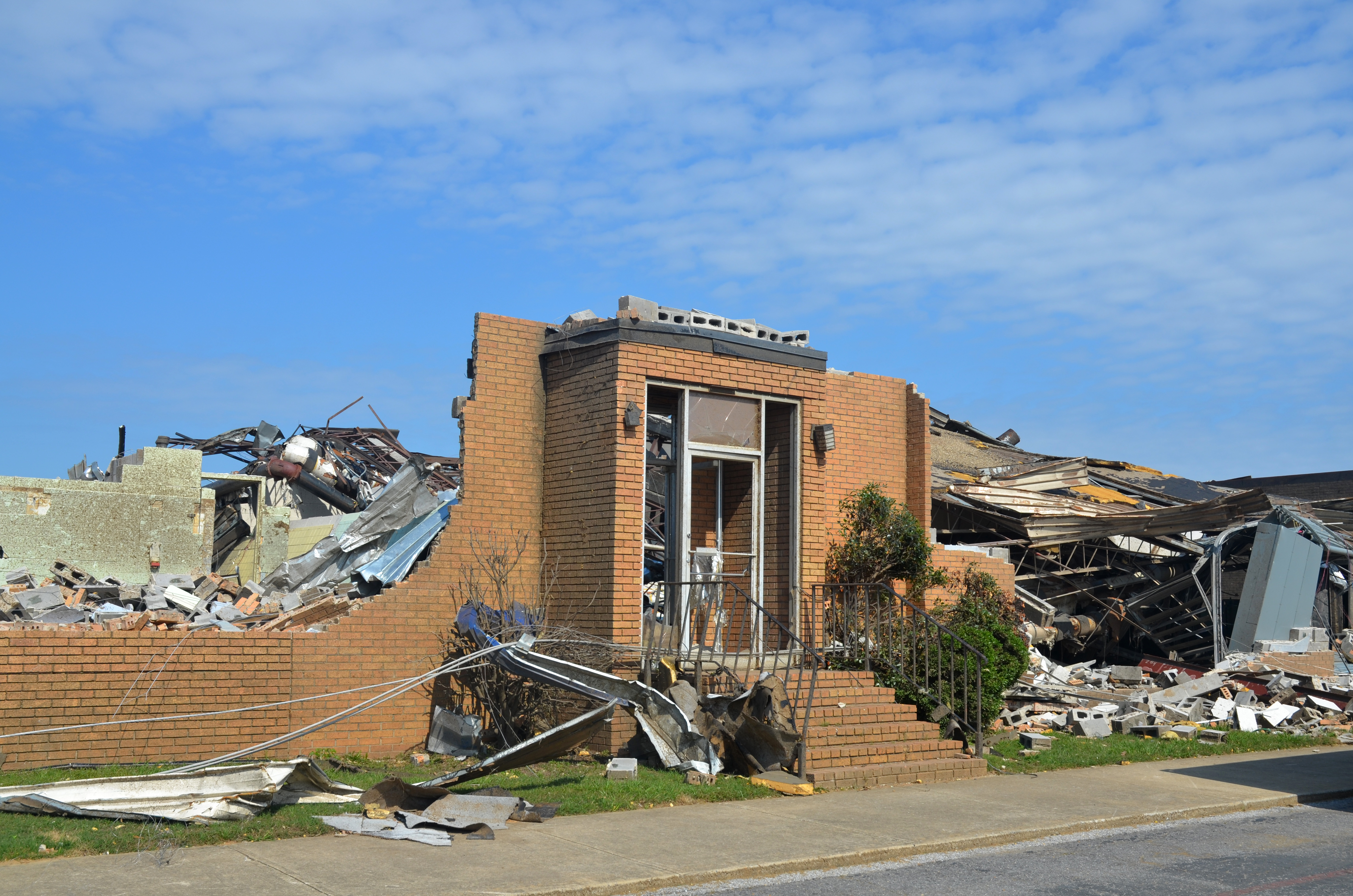 Tornado destruction, Tuscaloosa, AL