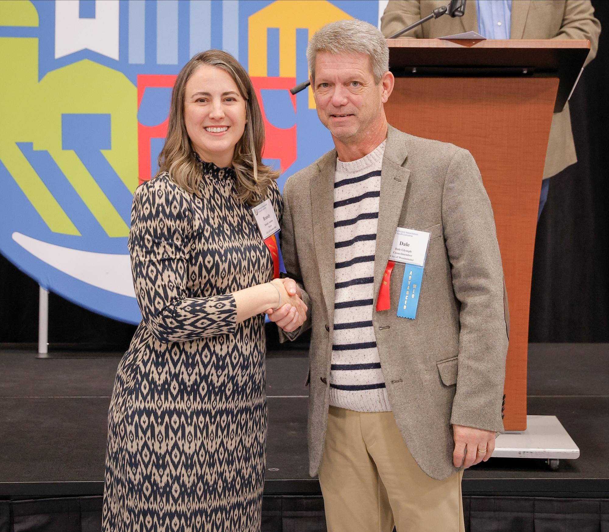 Councilmember Dale Glymph and Mayor Brandy Amidon, Municipal Association President.