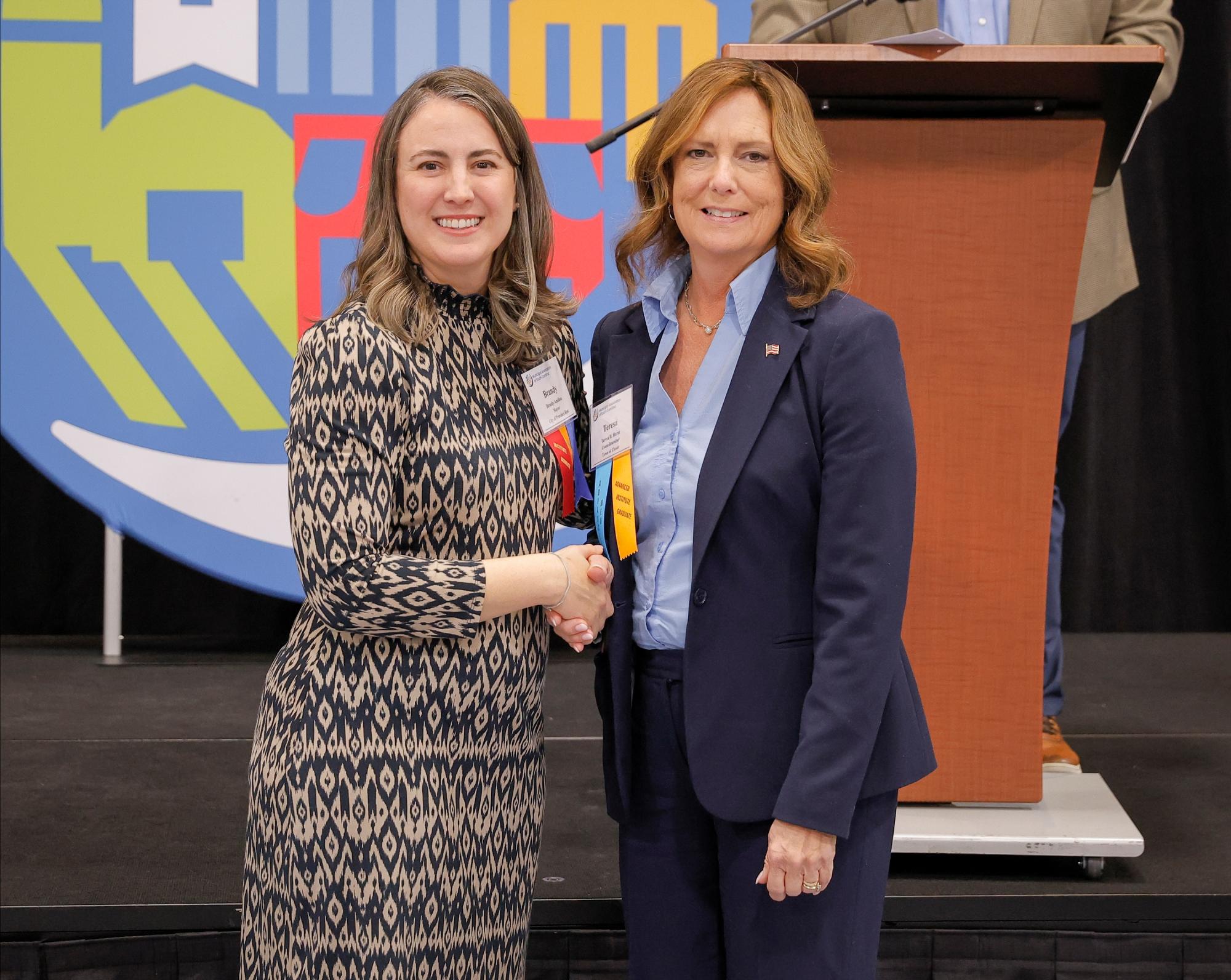 Councilmember Teresa B. Hurst and Mayor Brandy Amidon, Municipal Association President.