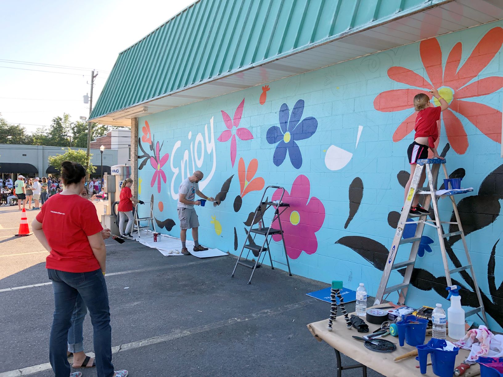 "Enjoy the Little Things" mural in Cayce